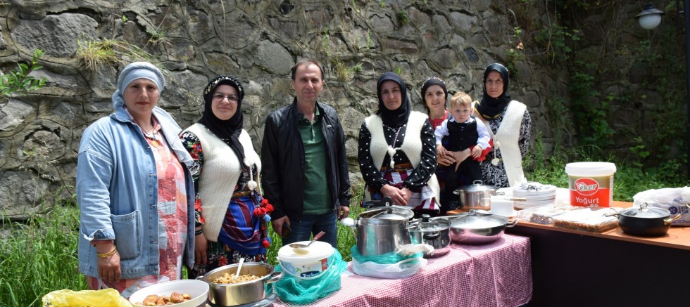HEM yöresel yemek ikramı yaptı...